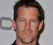 Malgré le casting très féminin de la série Desperate Housewives, James Denton a su se tailler une jolie place, grâce à son rôle de plombier sexy. Cet ancien tueur à gages, mystérieux et charmeur, est l'une des vraies révélations de cette série.