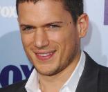 Wentworth Miller dévoilait en 2005 son corps musclé et tatoué dans la série  Prison Break , jouant le rôle du héros voulant sauver son frère de la prison. Il est depuis devenu un véritable sex-symbol ! 