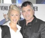 Jean-Marie Bigard et son épouse Claudia à la première du film  Le Missionnaire . 28/04/09