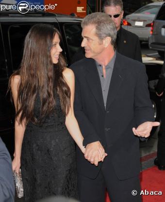Mel Gibson et sa nouvelle petit amie Oksana, lors de l'avant-première de "Wolverine", le 28 avril 2009, au Mann's Chinese Theatre de Los Angeles !