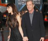 Mel Gibson et sa nouvelle petit amie Oksana, lors de l'avant-première de 
