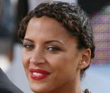 Une superbe Noémie Lenoir au Festival de Cannes 2008 avec sa natte en forme de tour de tête... 
