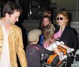 Noah Wyle son épouse tracy et leurs enfants, retour à Los Angeles le 30 avril 2009