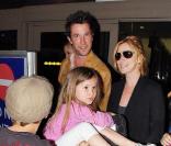 Noah Wyle son épouse tracy et leurs enfants, retour à Los Angeles le 30 avril 2009