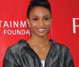 Ciara et son super look, lors du 12e EIF Revlon RunWalk for Women, qui s'est déoulé à Tim Square, à New York, le 2 mai 2009 !