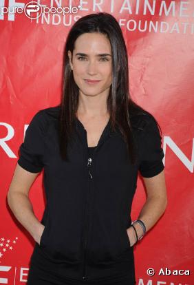 Jennifer Connelly en mode sporty, lors du 12e EIF Revlon RunWalk for Women, qui s'est déoulé à Tim Square, à New York, le 2 mai 2009 !