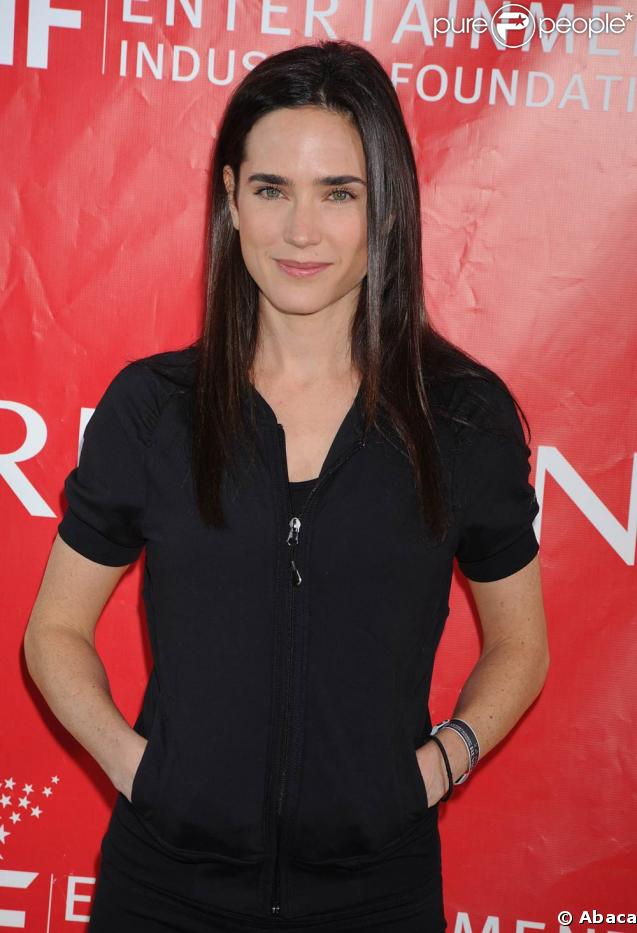 Jennifer Connelly en mode sporty, lors du 12e EIF Revlon RunWalk for Women, qui s'est déoulé à Tim Square, à New York, le 2 mai 2009 !