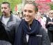 La toujours blonde Jessica Alba au milieu des coureuses anonymes dans les rues de New-York, très souriante !