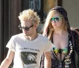 Avril Lavigne et son mari Deryck Whibley dans les rues de Beverly Hills