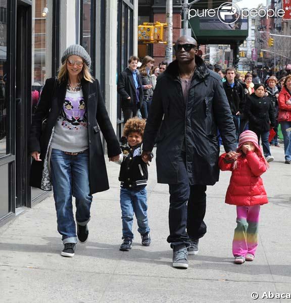Heidi Klum et Seal avec deux de leurs enfants en avril 2009 