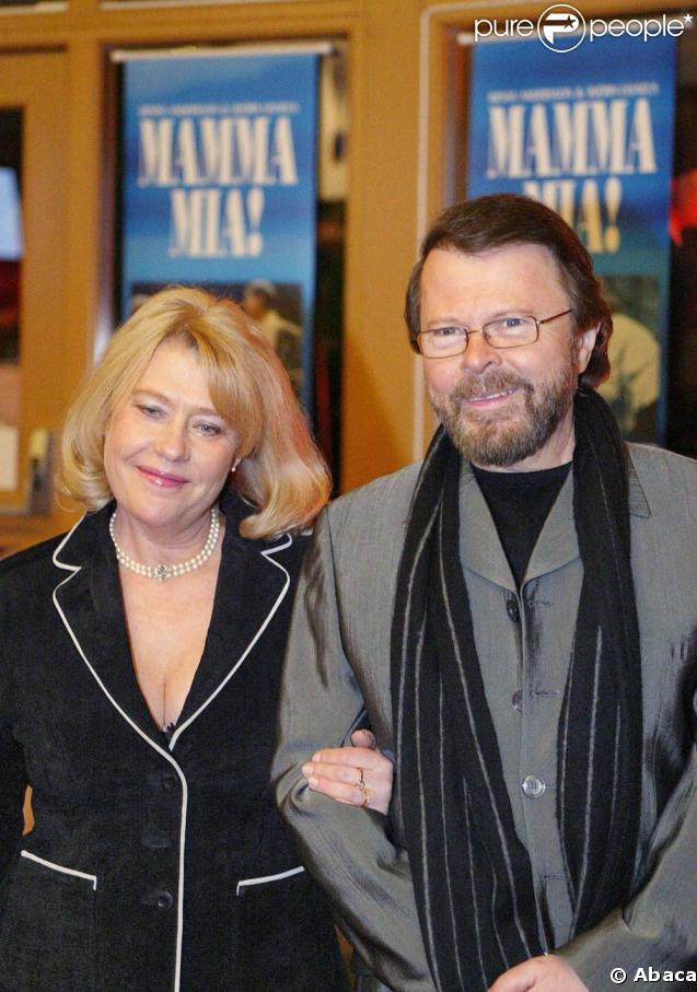 Björn Ulvaeus et sa femme Lena à la première de la comédie musicale  Mamma Mia  en 2005 à Stockholm.