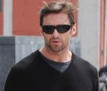 Hugh Jackman et sa fille Ava, endormie, dans les rues de New-York