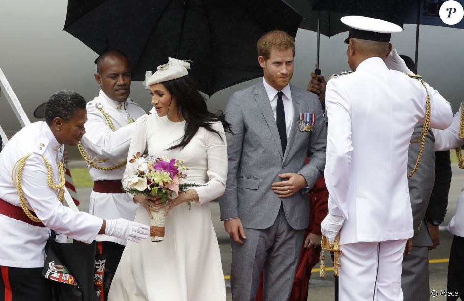 HARRY Y MEGHAN VISITAN AUSTRALIA, FIJI, TONGA Y NUEVA ZELANDA DEL 16 AL 31 DE OCTUBRE - Página 22 4386926-meghan-markle-et-le-prince-harry-lors-de-950x0-2