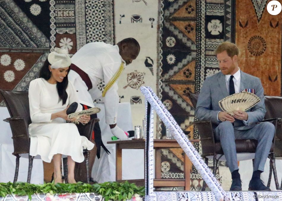 HARRY Y MEGHAN VISITAN AUSTRALIA, FIJI, TONGA Y NUEVA ZELANDA DEL 16 AL 31 DE OCTUBRE - Página 22 4386950-le-prince-harry-duc-de-sussex-et-sa-fem-950x0-1