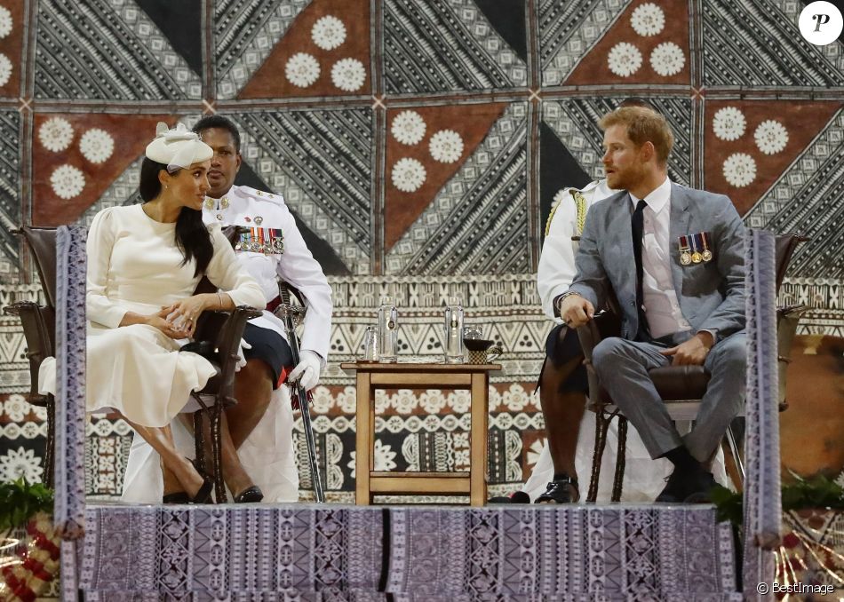 HARRY Y MEGHAN VISITAN AUSTRALIA, FIJI, TONGA Y NUEVA ZELANDA DEL 16 AL 31 DE OCTUBRE - Página 22 4386965-le-prince-harry-duc-de-sussex-et-sa-fem-950x0-1