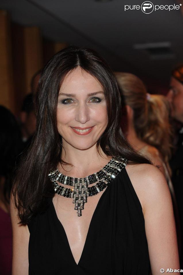 Elsa Zylberstein lors du dîner de la cérémonie d'ouverture du Festival de Cannes