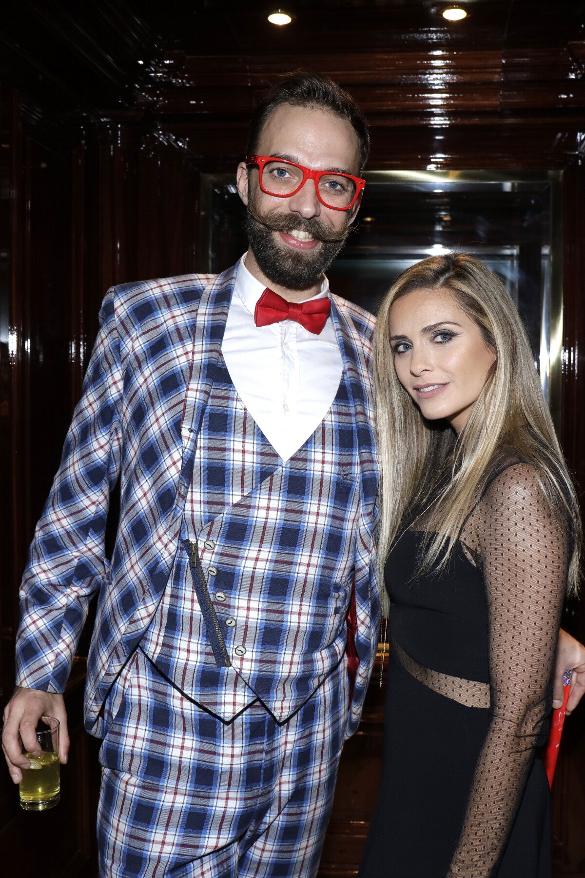 Vidéo Clara Morgane et Julien Fombaron L association Citestars fait son cabaret et fête ses