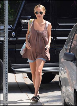 Nicole Richie en plein shopping chez Fred Segal, le 15 mai 2009