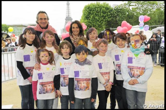 Philippe Lavil et Marie Fugain ont participé à la grande Marche contre la leucémie (et pour le Don de Soi) organisée par l'association Laurette Fugain, à Paris