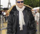 Jean-Marie Bigard a participé à la grande Marche contre la leucémie (et pour le Don de Soi) organisée par l'association Laurette Fugain, à Paris