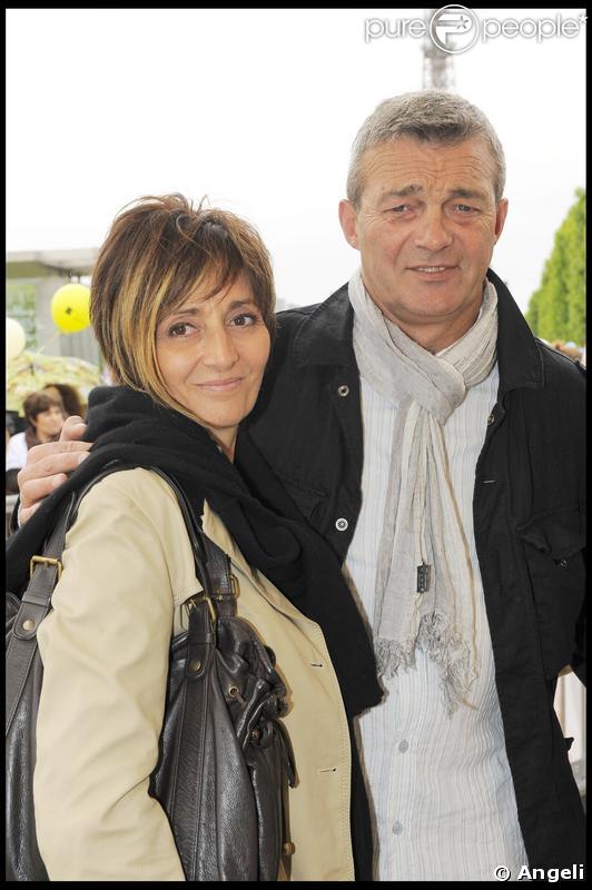 Les parents de Gregory Lemarchal ont participé à la grande Marche contre la leucémie (et pour le Don de Soi) organisée par l'association Laurette Fugain, à Paris