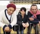 Doc Gynéco, Charlotte Valandrey et Philippe Lavil ont participé à la grande Marche contre la leucémie (et pour le Don de Soi) organisée par l'association Laurette Fugain, à Paris