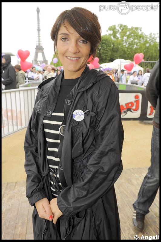 Florence Foresti a participé à la grande Marche contre la leucémie (et pour le Don de Soi) organisée par l'association Laurette Fugain, à Paris
