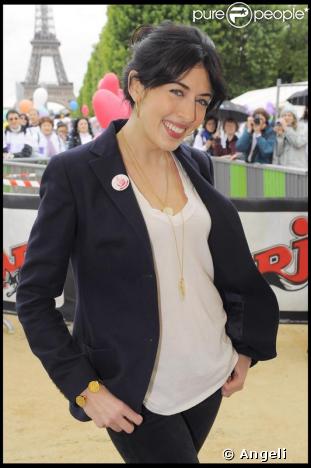 Nolwenn Leroy a participé à la grande Marche contre la leucémie (et pour le Don de Soi) organisée par l'association Laurette Fugain, à Paris
