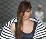 Laetitia Casta, quand elle défilait 
