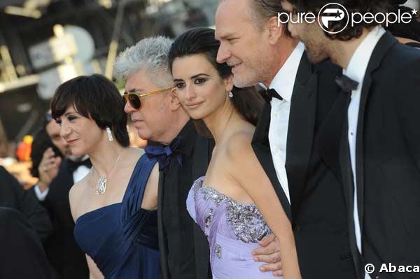 Penélope Cruz et Pedro Almodovar montent les marches du Palais des Festivals