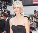 Laeticia Hallyday dans une robe sirène signée Dolce & Gabbana ! 