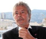 Alain Delon : Une étrange absence au gala de l'amfAR...