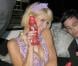 Paris Hilton et Doug Reinhardt font la fête sur le yacht de David Furnish à Cannes