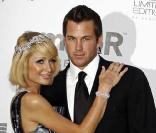 Paris Hilton et Doug Reinhardt au dîner de l'amfAr 