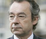 La ressemblance avec Tom Hanks n'est pas forcément évidente, mais bon...