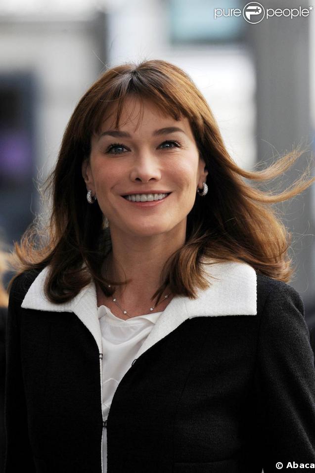 Carla Bruni, de nouveau aux enchères !
