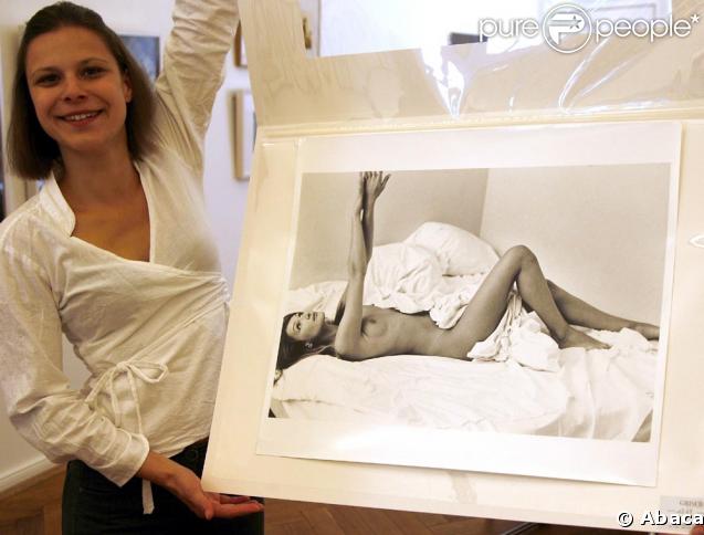 La photo de Carla Bruni Sarkozy présentée à Berlin...