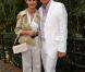 Roland-Garros 2009 : pour les huitièmes de finale disputés le lundi de Pentecôte, les célébrités sont venues en nombre. En couple et en famille ! Marie-Sophie Pochat, ex-compagne de Claude Lellouch, et son ami. 