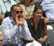 Roland-Garros 2009 : pour les huitièmes de finale disputés le lundi de Pentecôte, les célébrités sont venues en nombre. En couple et en famille ! Michel Leeb et sa fille Elsa. 
