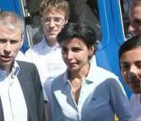 Rachida Dati à Coulommiers pour saluer la caravane des jeunes UMP le 31 mai 2009