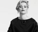 Elizabeth Banks, sublime en Max Mara