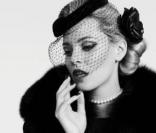 Elizabeth Banks, sublime en Max Mara