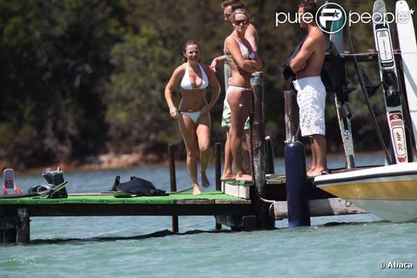 Geri Halliwell et son boyfriend Henry Beckwith en vacances en Sardaigne