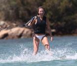Geri Halliwell et son boyfriend Henry Beckwith en vacances en Sardaigne