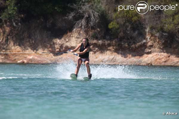 Geri Halliwell et son boyfriend Henry Beckwith en vacances en Sardaigne