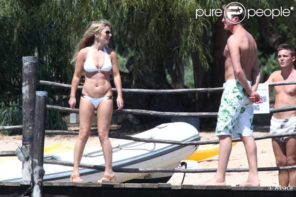 Geri Halliwell et son boyfriend Henry Beckwith en vacances en Sardaigne