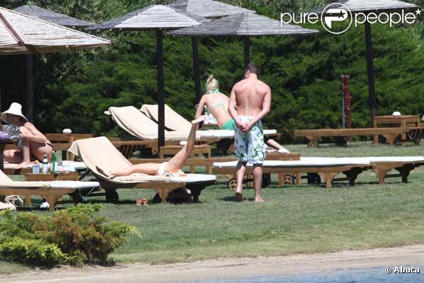 Geri Halliwell et son boyfriend Henry Beckwith en vacances en Sardaigne