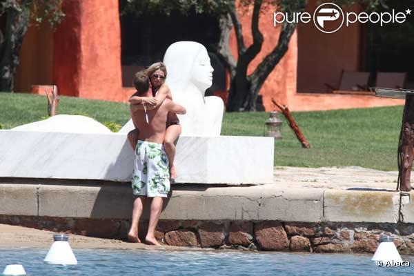Geri Halliwell et son boyfriend Henry Beckwith en vacances en Sardaigne