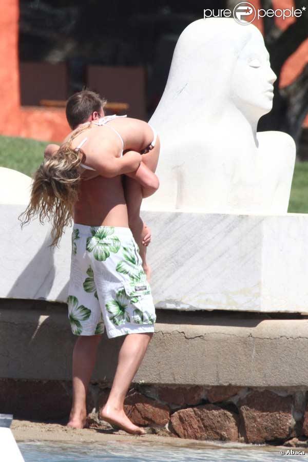Geri Halliwell et son boyfriend Henry Beckwith en vacances en Sardaigne