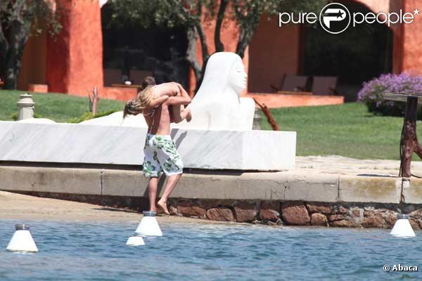 Geri Halliwell et son boyfriend Henry Beckwith en vacances en Sardaigne
